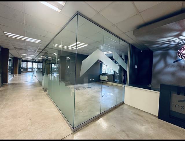 733.40M² OFFICE TO LET IN WOODMEAD